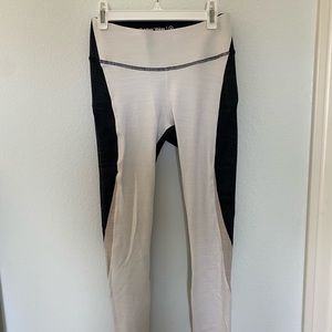 OUTDOOR VOICES tech sweat zoom leggings XS NWOT